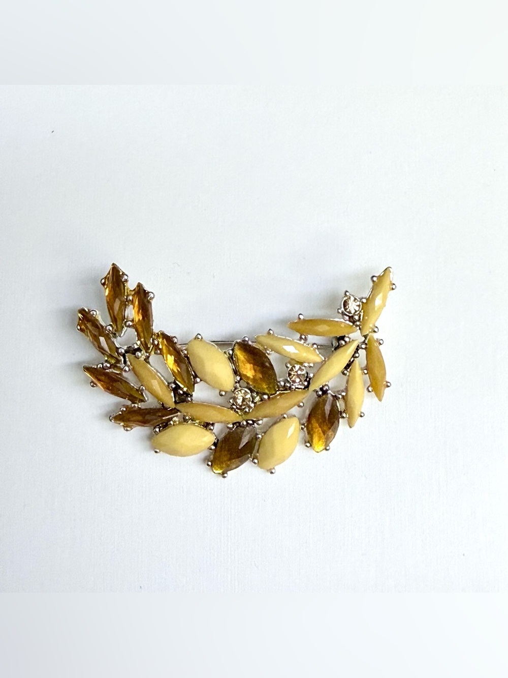 Vintage Liz Claiborne yellow amber leaf brooch pin